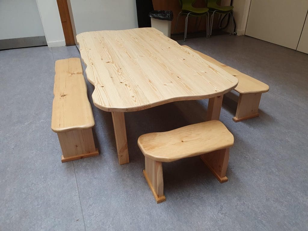 Bespoke wood furniture CEC_Table Bench set Bespoke wood furniture CEC_Table Bench set